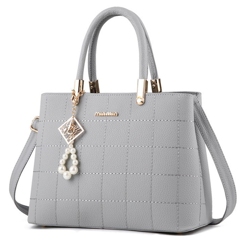 European And American Hair Ball Handbags Simple Women'S Bags Diagonal Bags Fashion Women'S Bags - Oopsdadforgot.com